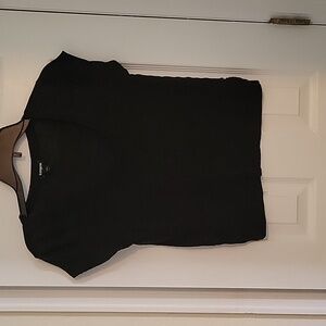 Scoop neck Black short Sleeve Shirt